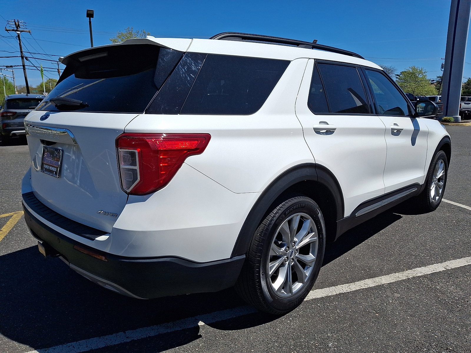Certified 2023 Ford Explorer XLT w/ Equipment Group 202A AWD/4WD image 11