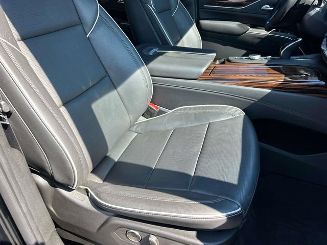 Used 2024 Cadillac Escalade ESV Premium Luxury w/ Performance Package AWD/4WD image 25