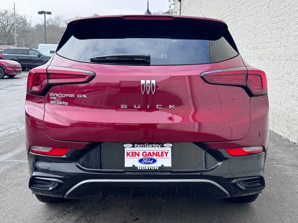 Used 2025 Buick Encore GX Sport Touring image 4