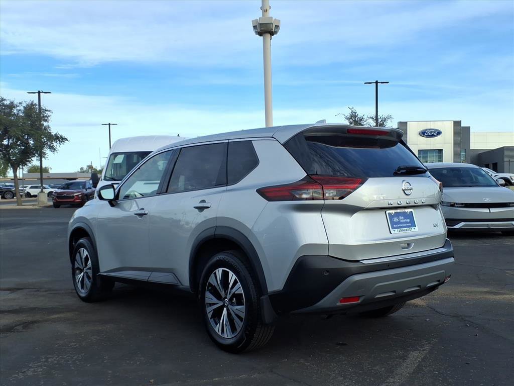 Used 2021 Nissan Rogue SV image 5