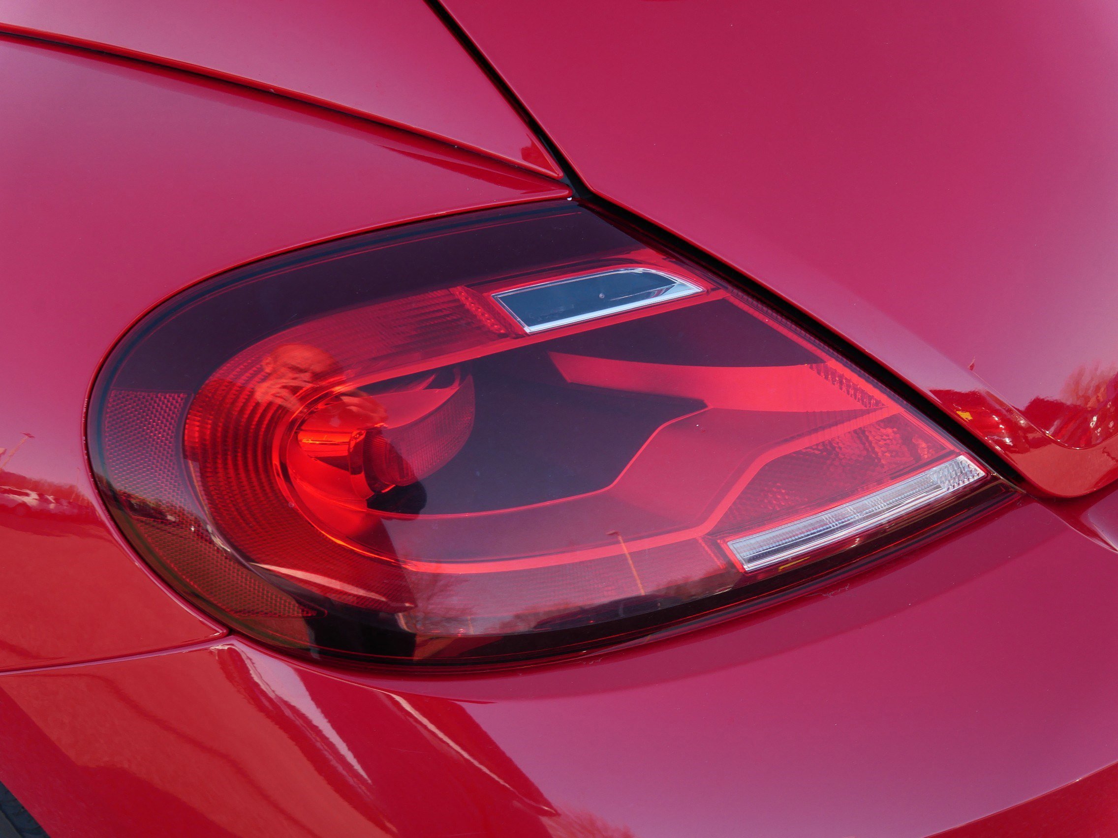 Used 2019 Volkswagen Beetle 2.0T Final Edition SEL image 17