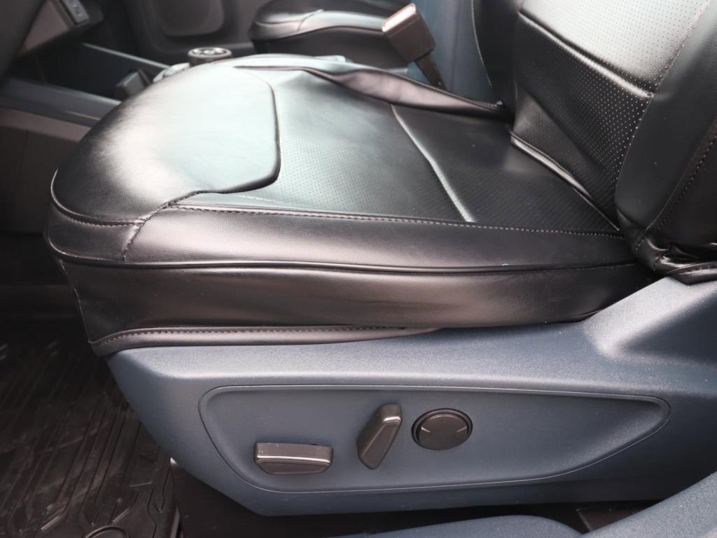 Certified 2023 Ford Maverick XLT w/ XLT Luxury Package image 17