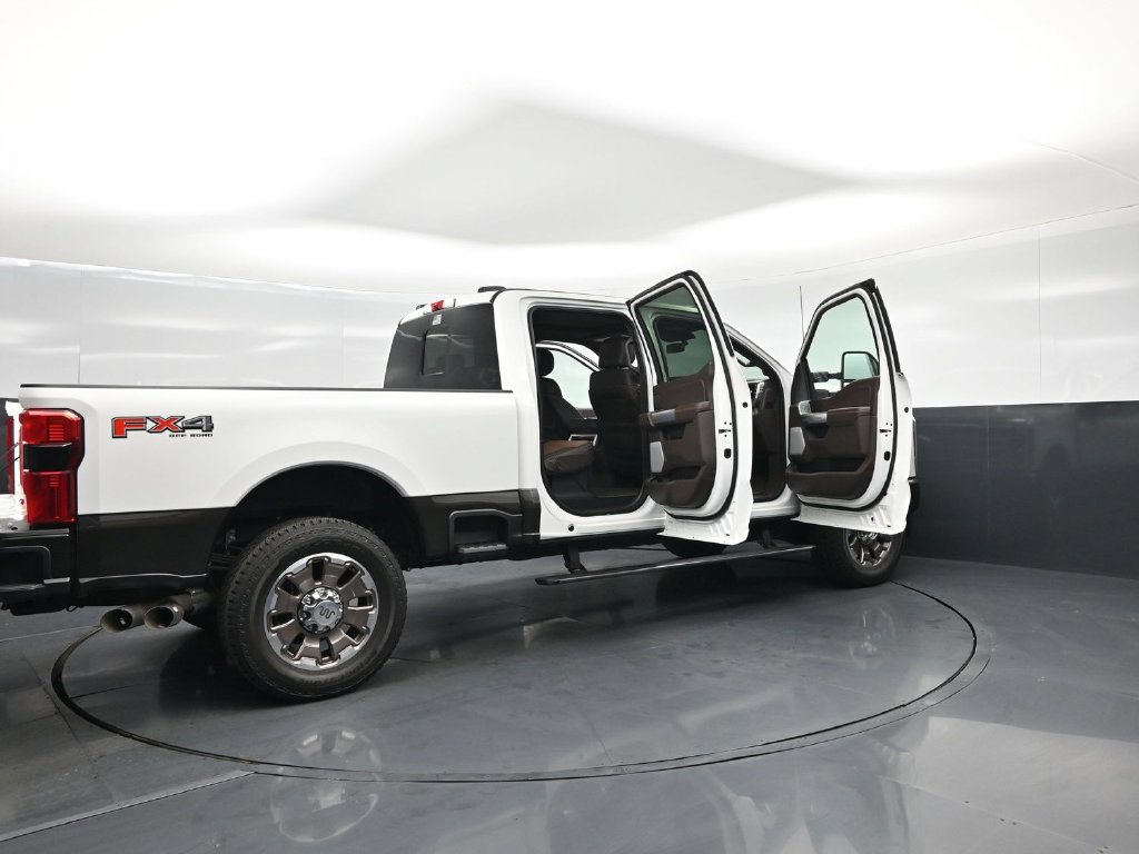 Certified 2025 Ford F250 King Ranch AWD/4WD image 6