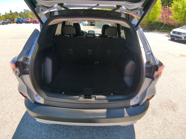 Certified 2022 Ford Escape SEL w/ Technology Package FWD image 32