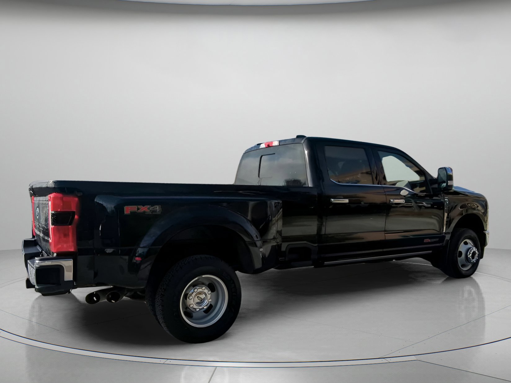 Certified 2024 Ford F350 Lariat w/ Lariat Ultimate Package image 21