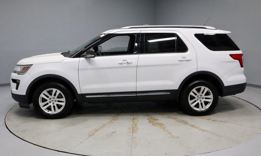 Certified 2019 Ford Explorer XLT w/ Equipment Group 202A AWD/4WD image 8