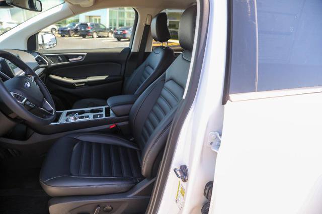Certified 2024 Ford Edge SEL w/ Convenience Package AWD/4WD image 18