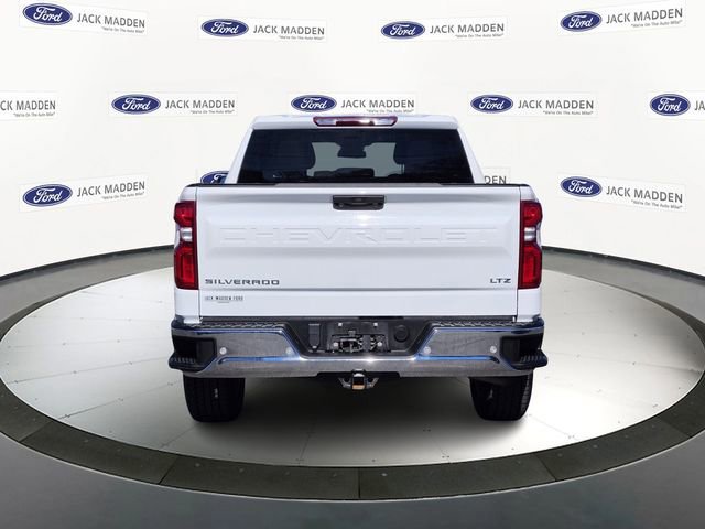 Used 2023 Chevrolet Silverado 1500 LTZ image 3
