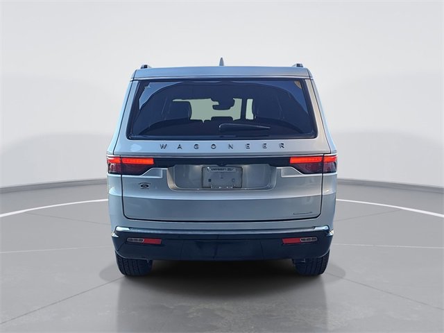 Used 2022 Jeep Wagoneer Series III w/ Flexible Seating Group image 4