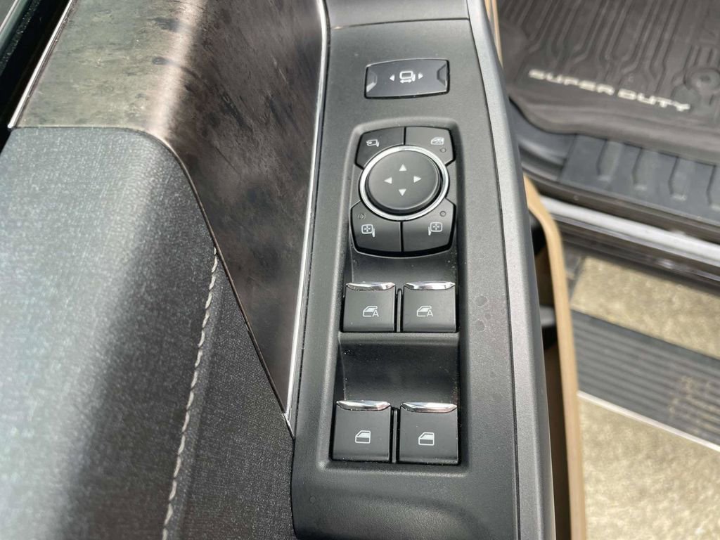 Certified 2023 Ford F250 Lariat w/ Lariat Ultimate Package AWD/4WD image 16