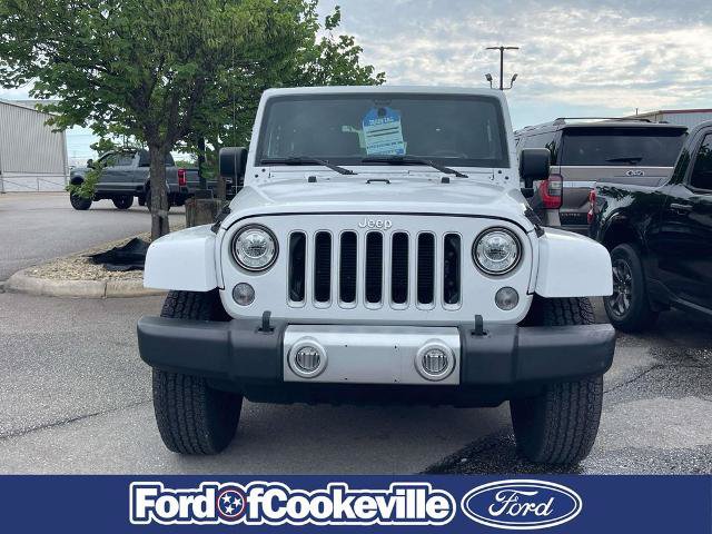 Used 2017 Jeep Wrangler Sahara w/ Connectivity Group AWD/4WD image 2