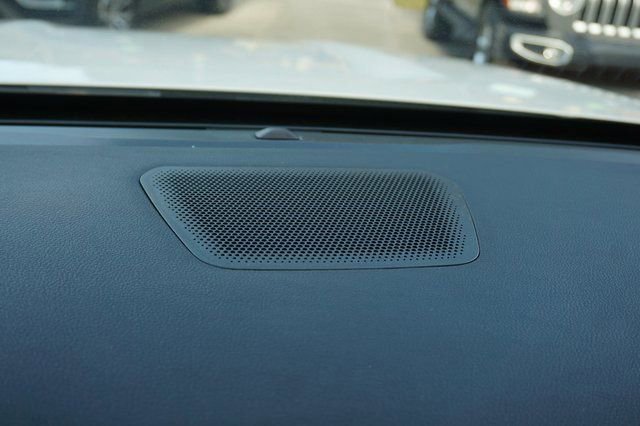 Certified 2022 Ford Explorer Limited w/ Limited Technology Package image 27