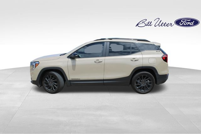 Used 2023 GMC Terrain SLE w/ Elevation Edition FWD image 8