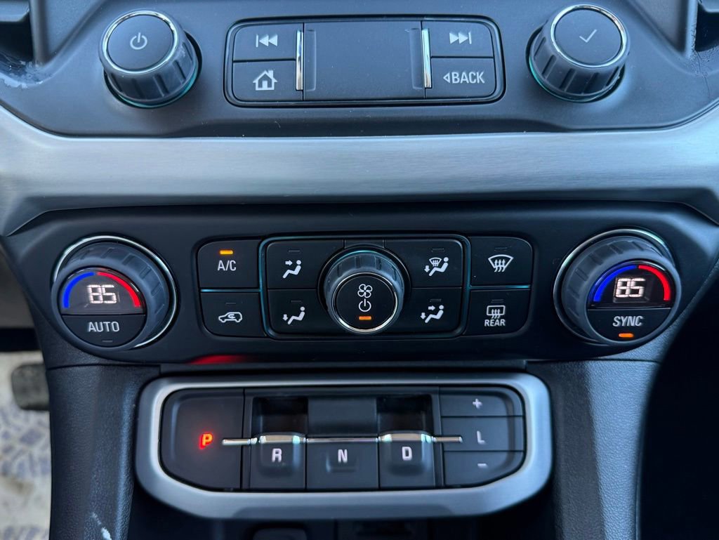 Used 2023 GMC Acadia SLT image 44