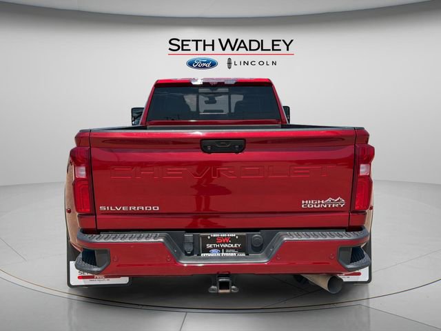 Used 2022 Chevrolet Silverado 3500 High Country w/ Technology Package AWD/4WD image 6