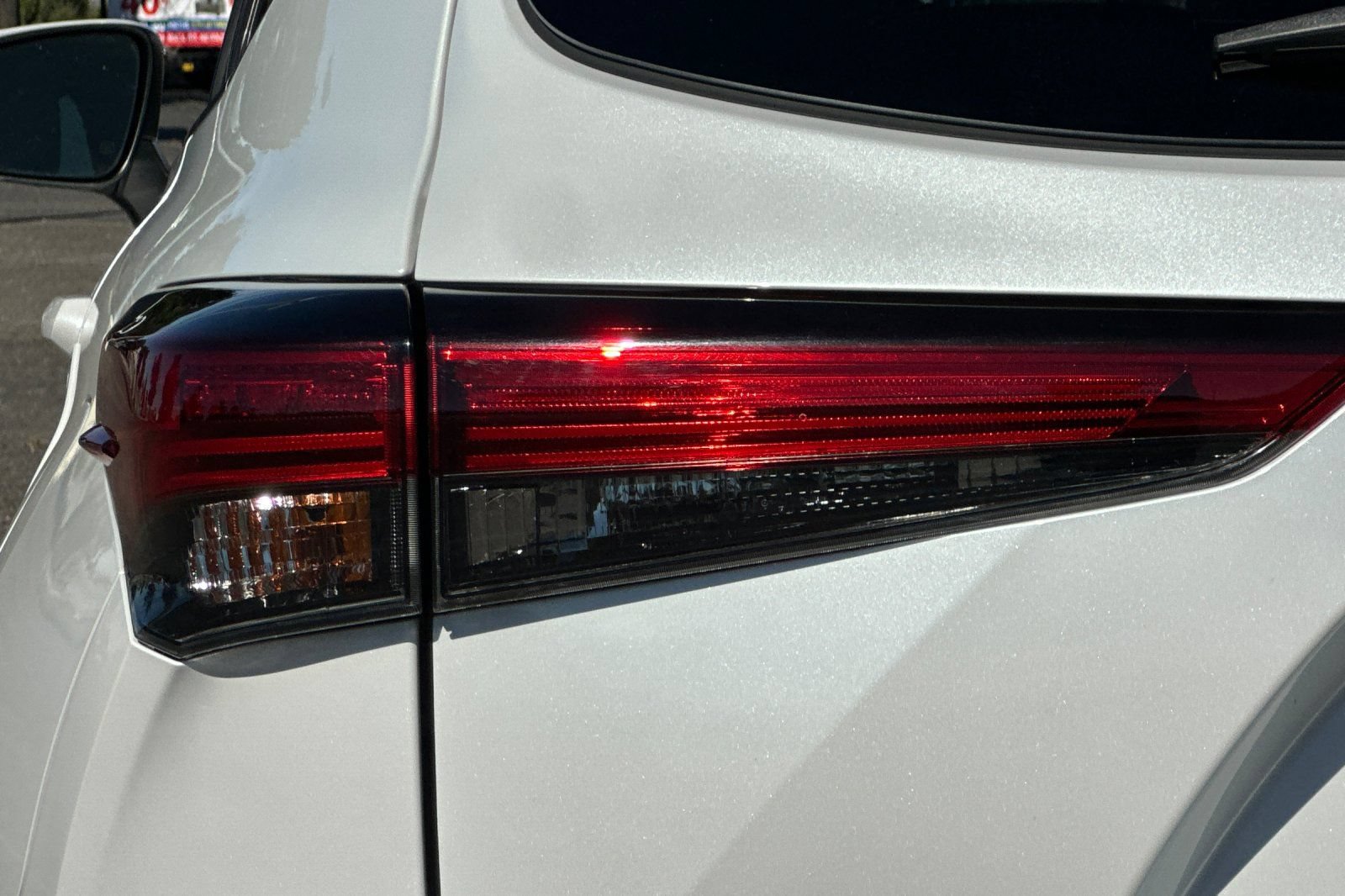 Used 2022 Toyota Highlander XLE AWD/4WD image 50
