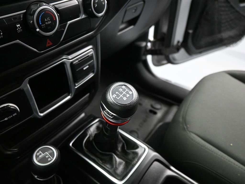 Used 2018 Jeep Wrangler Unlimited Sport image 44