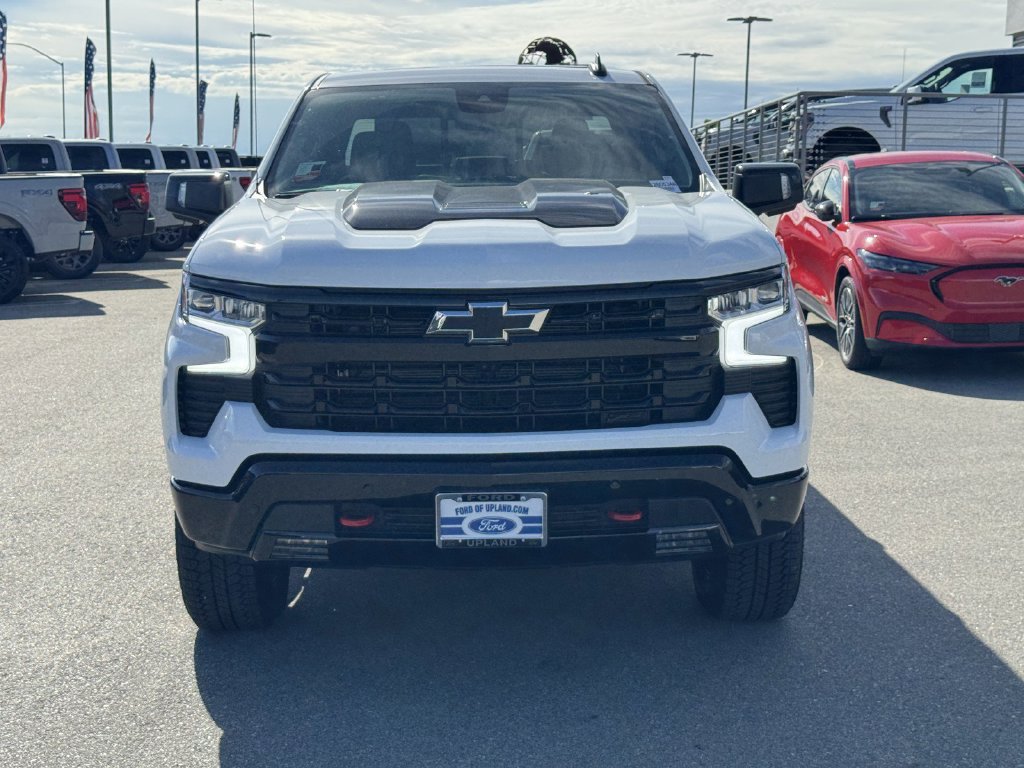 Used 2026 Chevrolet Silverado 1500 LT Trail Boss w/ LT Trail Boss Premium Package AWD/4WD image 2