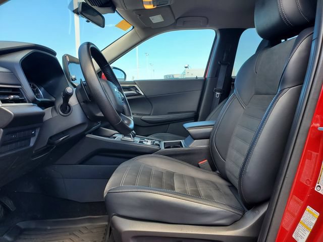 Used 2024 Mitsubishi Outlander SE Black Edition AWD/4WD image 5