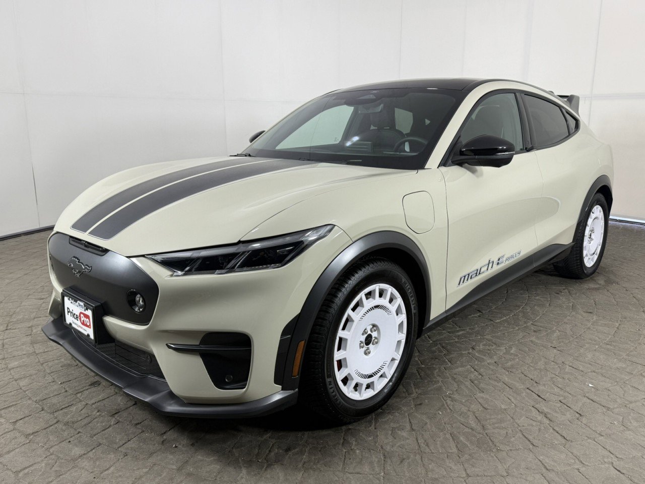 Certified 2025 Ford Mustang Mach-E GT AWD/4WD image 3