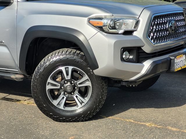Used 2019 Toyota Tacoma TRD Off-Road AWD/4WD image 9