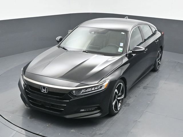 Used 2018 Honda Accord Sport image 2