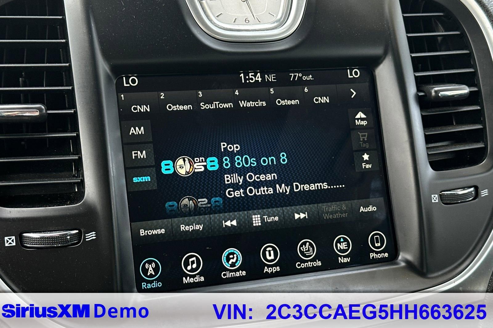 Used 2017 Chrysler 300 C w/ Safetytec Plus Group image 27