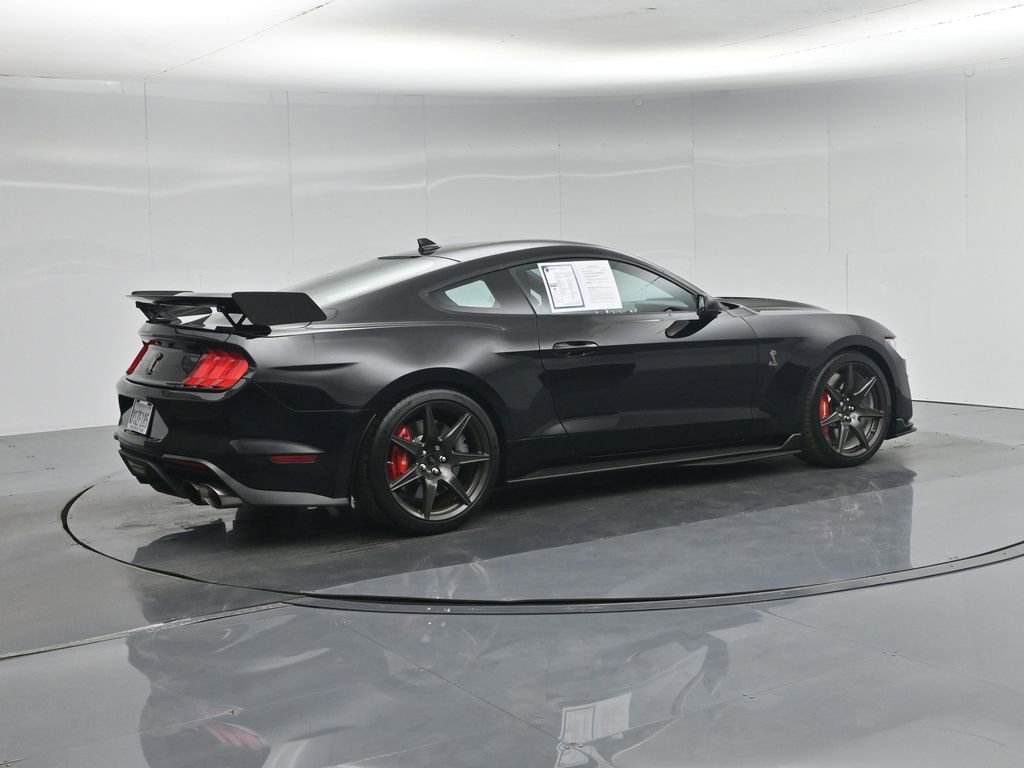 Certified 2021 Ford Mustang Shelby GT500 w/ Carbon Fiber Track Pack RWD image 28