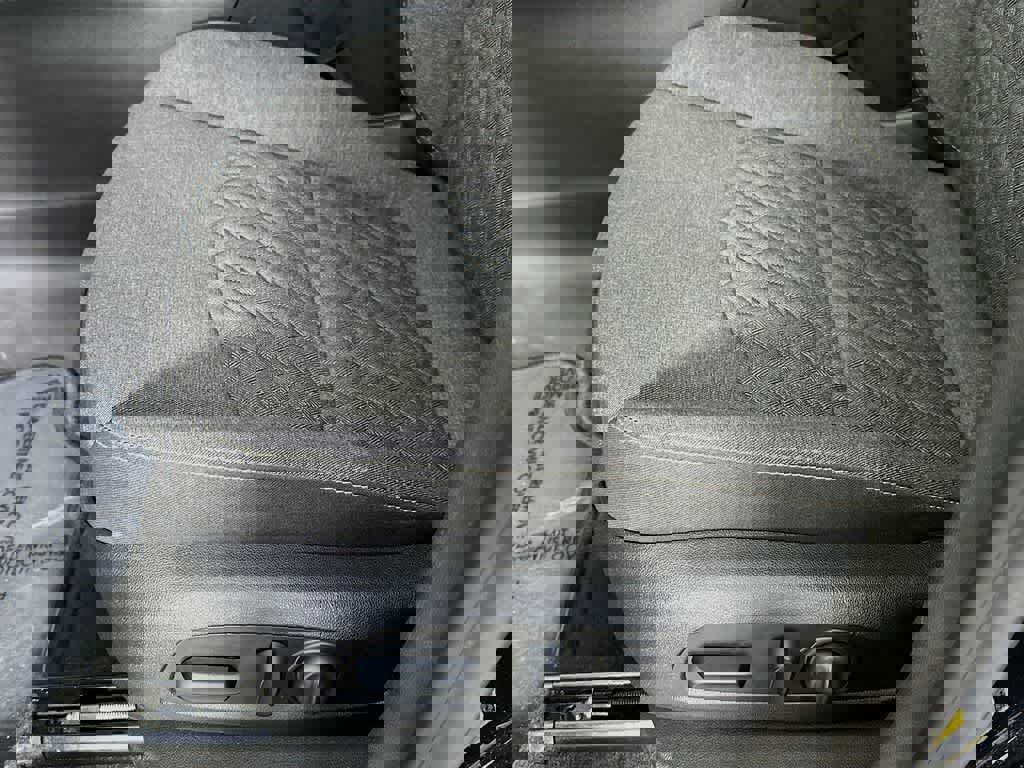 Used 2024 Chevrolet Equinox LT image 30