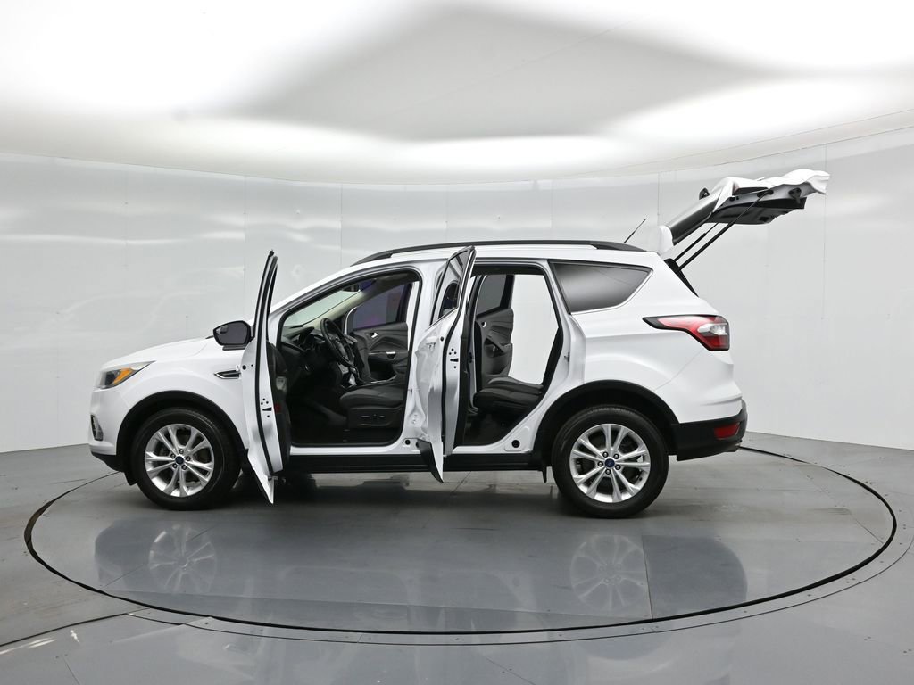 Certified 2018 Ford Escape SE FWD image 35