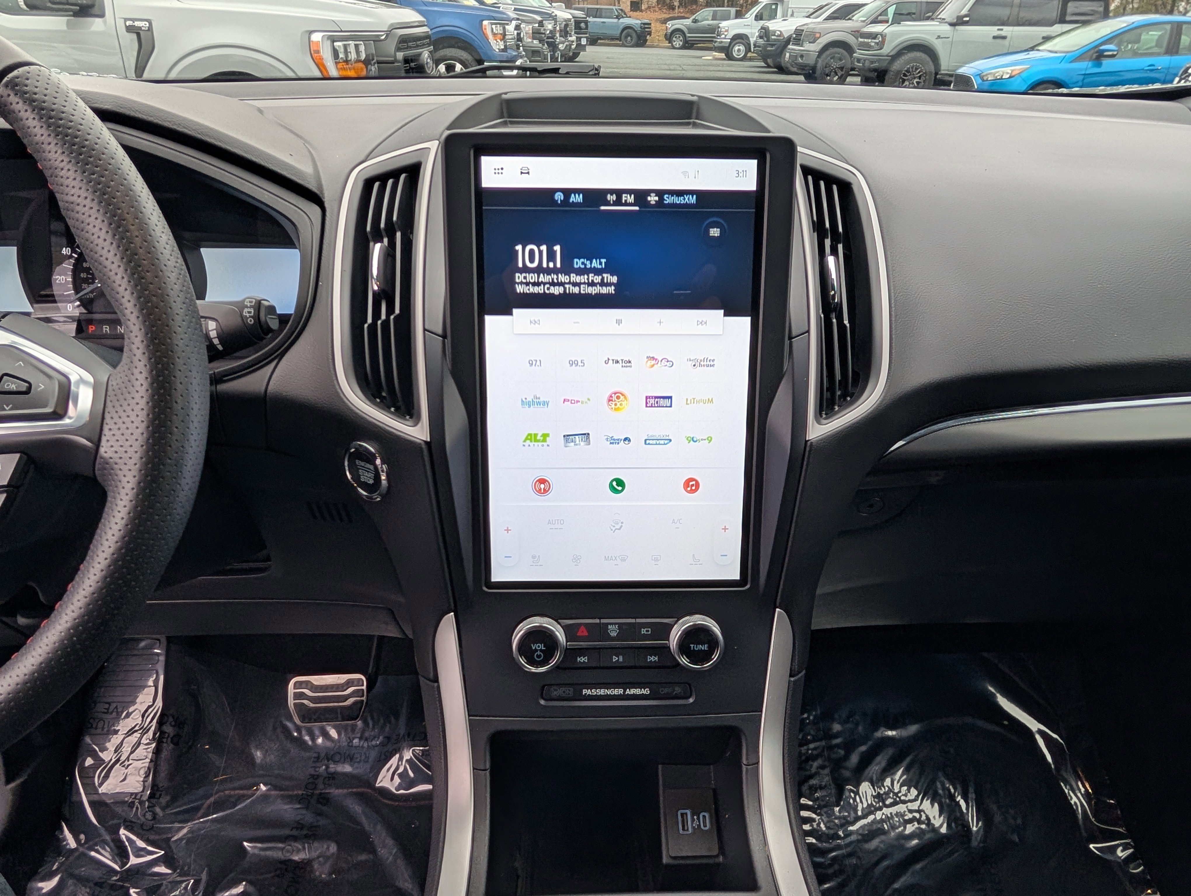 Certified 2024 Ford Edge ST-Line image 20