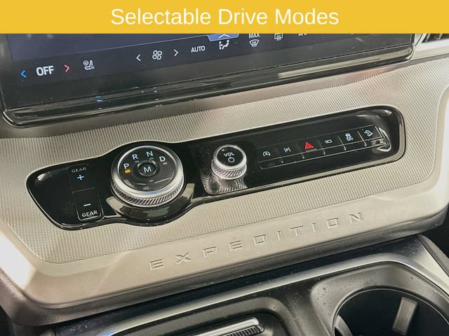 Certified 2025 Ford Expedition Active AWD/4WD image 28