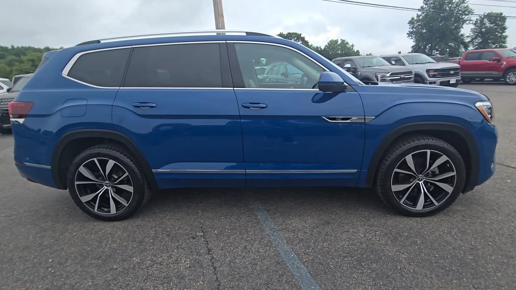 Used 2025 Volkswagen Atlas SEL Premium R-Line AWD/4WD image 21