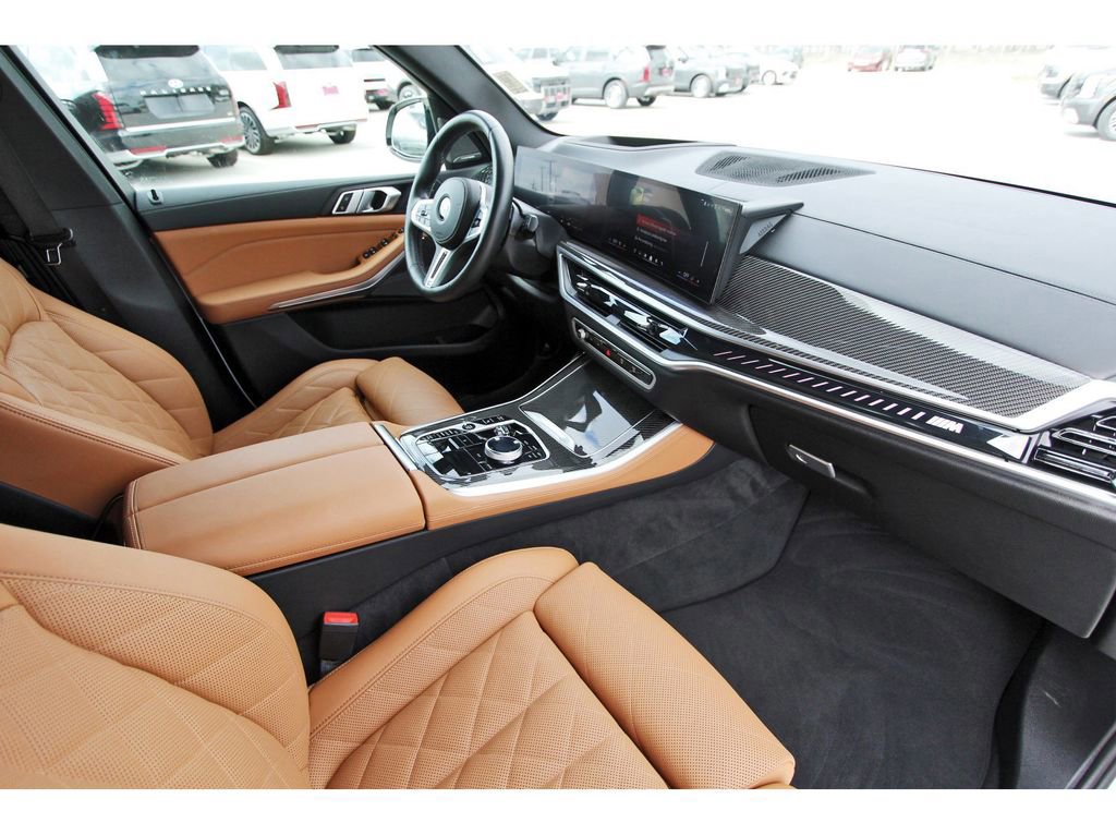 Used 2025 BMW X5 M60i w/ Executive Package image 29