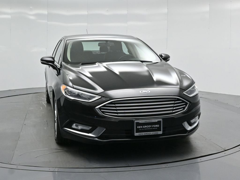 Certified 2017 Ford Fusion Energi SE image 60