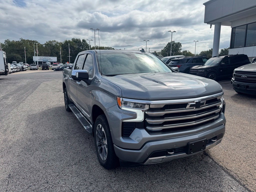 Used 2025 Chevrolet Silverado 1500 High Country w/ Technology Package