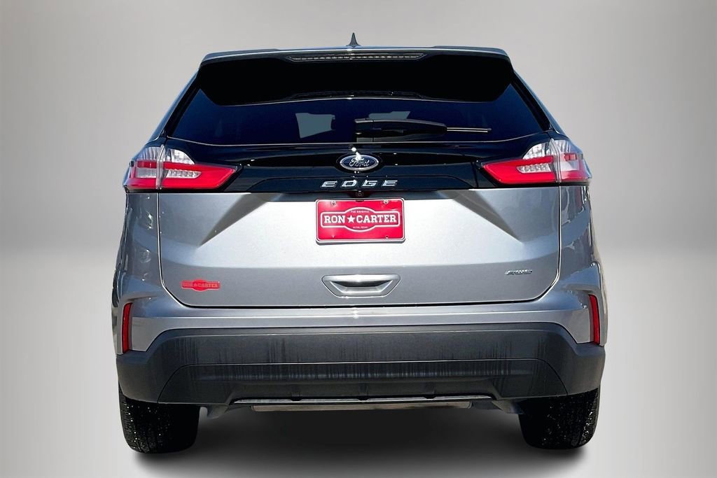 Certified 2022 Ford Edge SE image 3