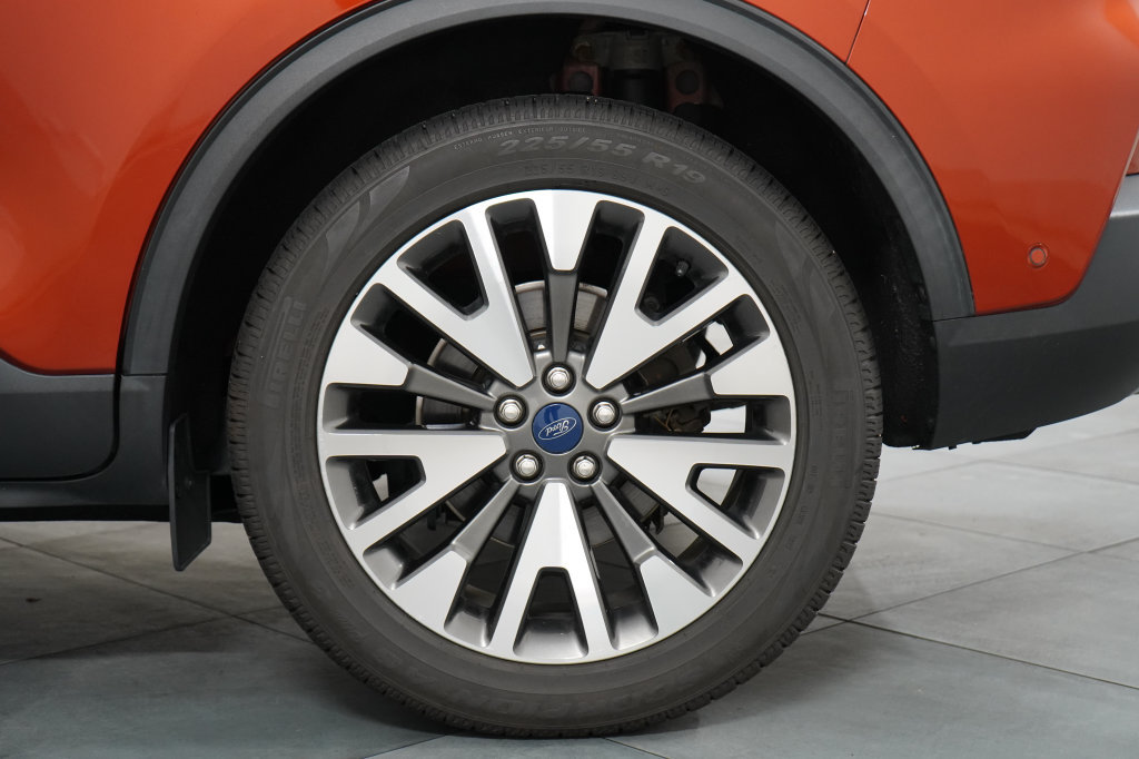 Certified 2020 Ford Escape Titanium AWD/4WD image 36