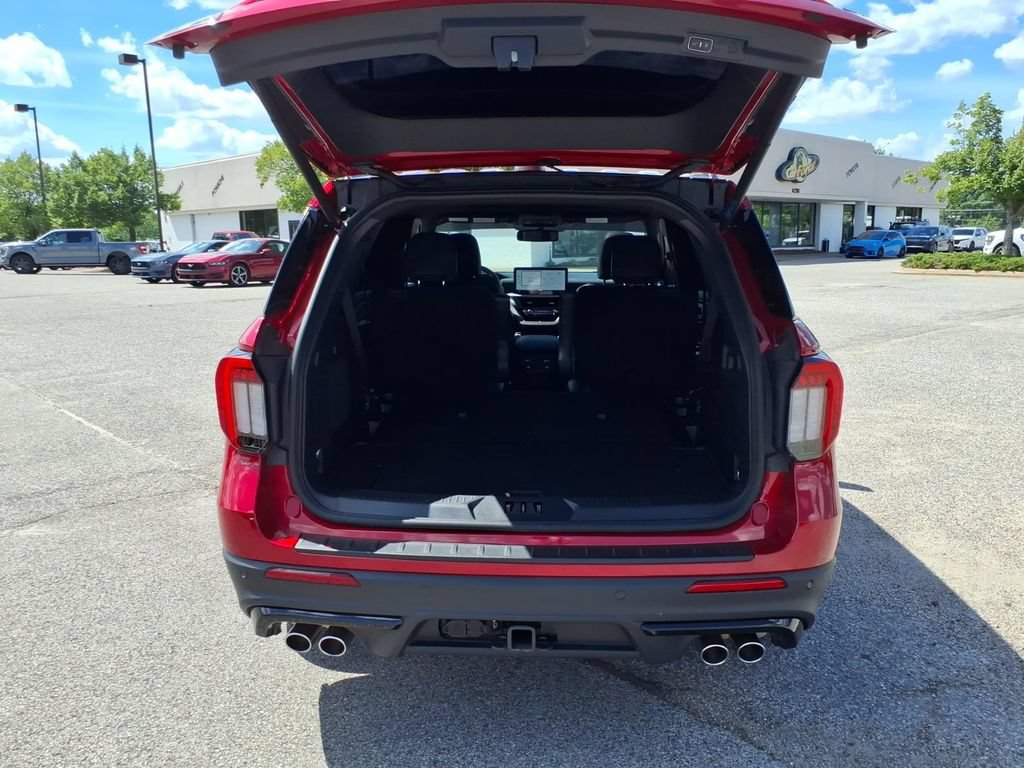 Certified 2025 Ford Explorer ST w/ Sun And Sound Package AWD/4WD image 8