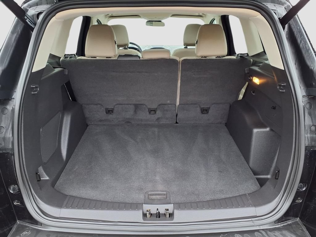 Certified 2019 Ford Escape Titanium AWD/4WD image 32