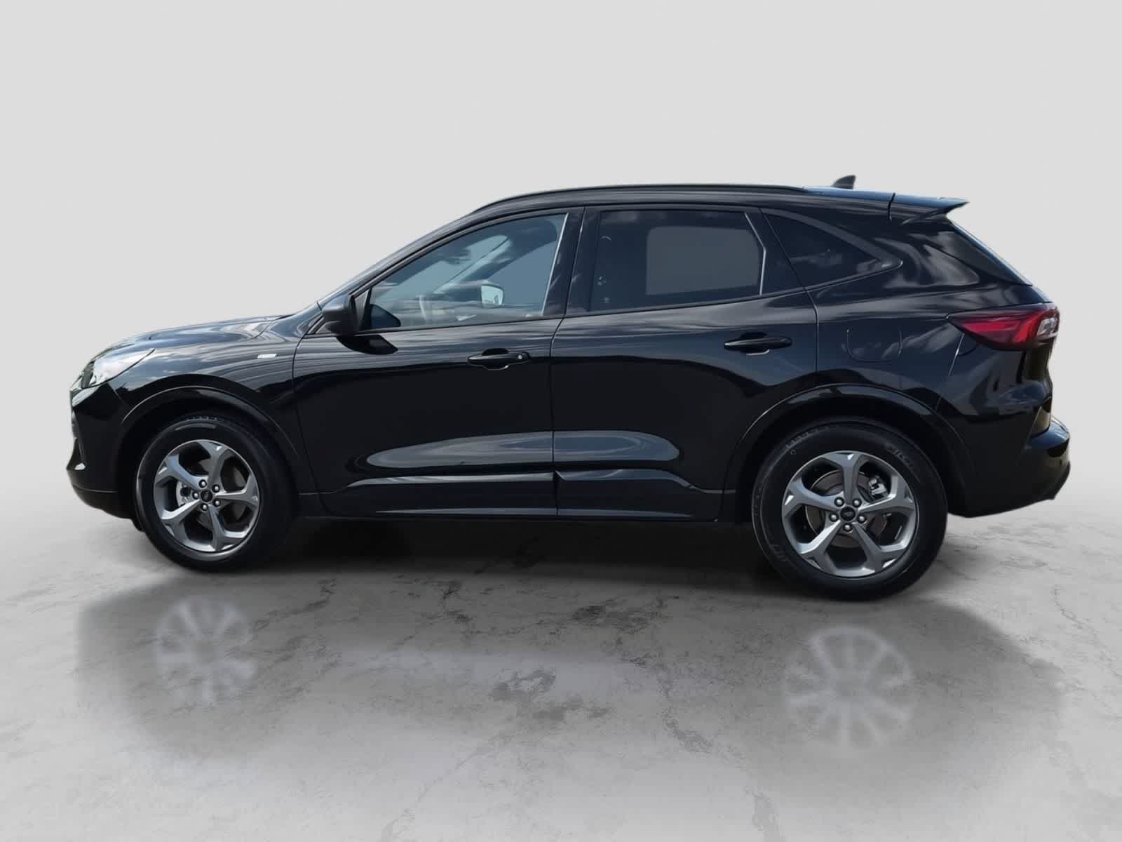 Certified 2023 Ford Escape ST-Line w/ Tech Pack #1 AWD/4WD image 5