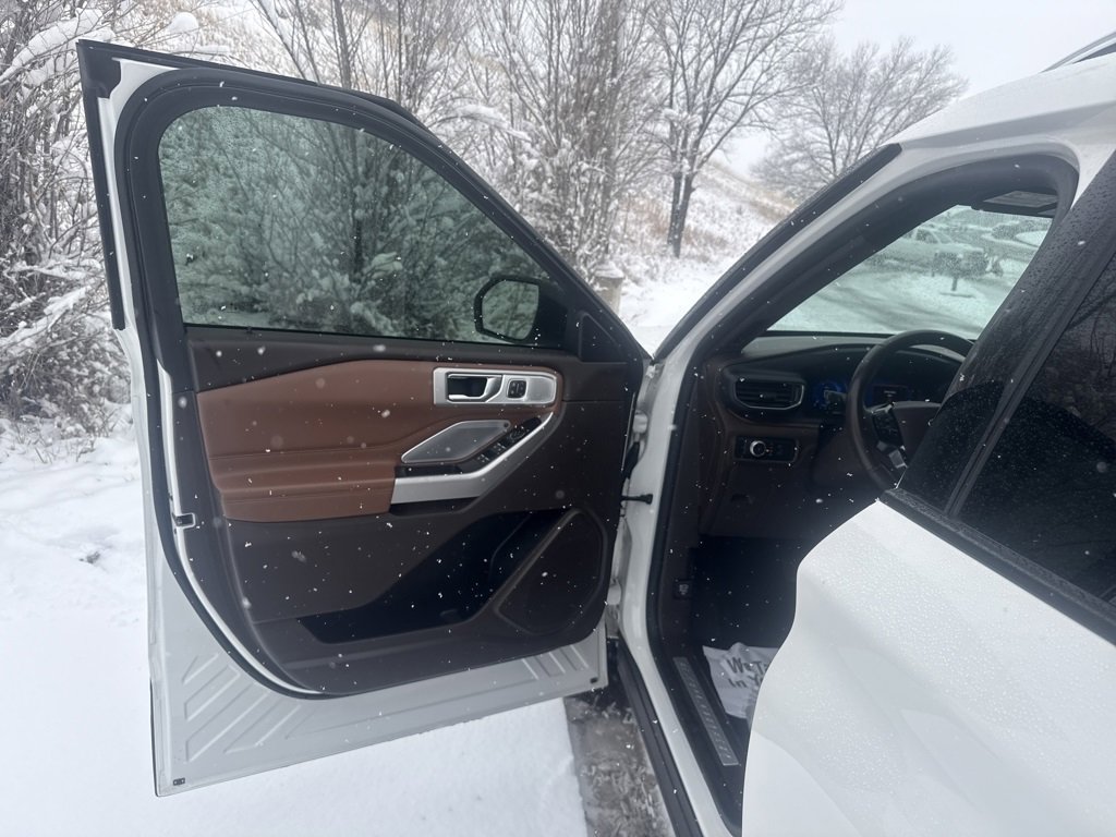 Certified 2021 Ford Explorer King Ranch w/ Premium Technology Package image 10