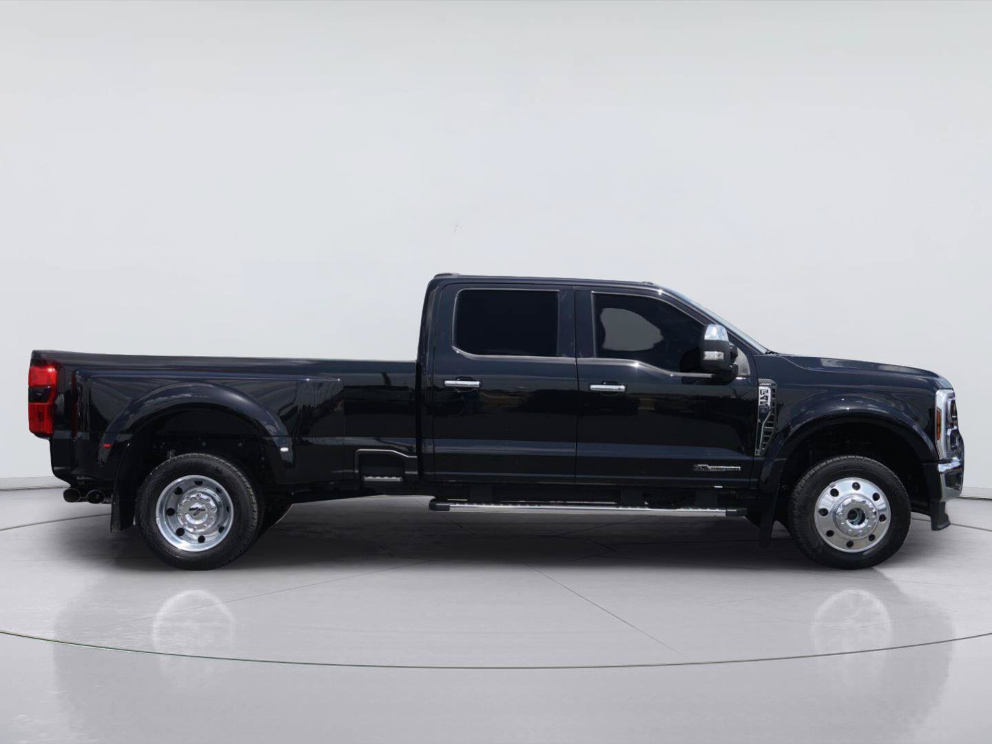Certified 2026 Ford F450 Lariat w/ Chrome Package AWD/4WD image 5