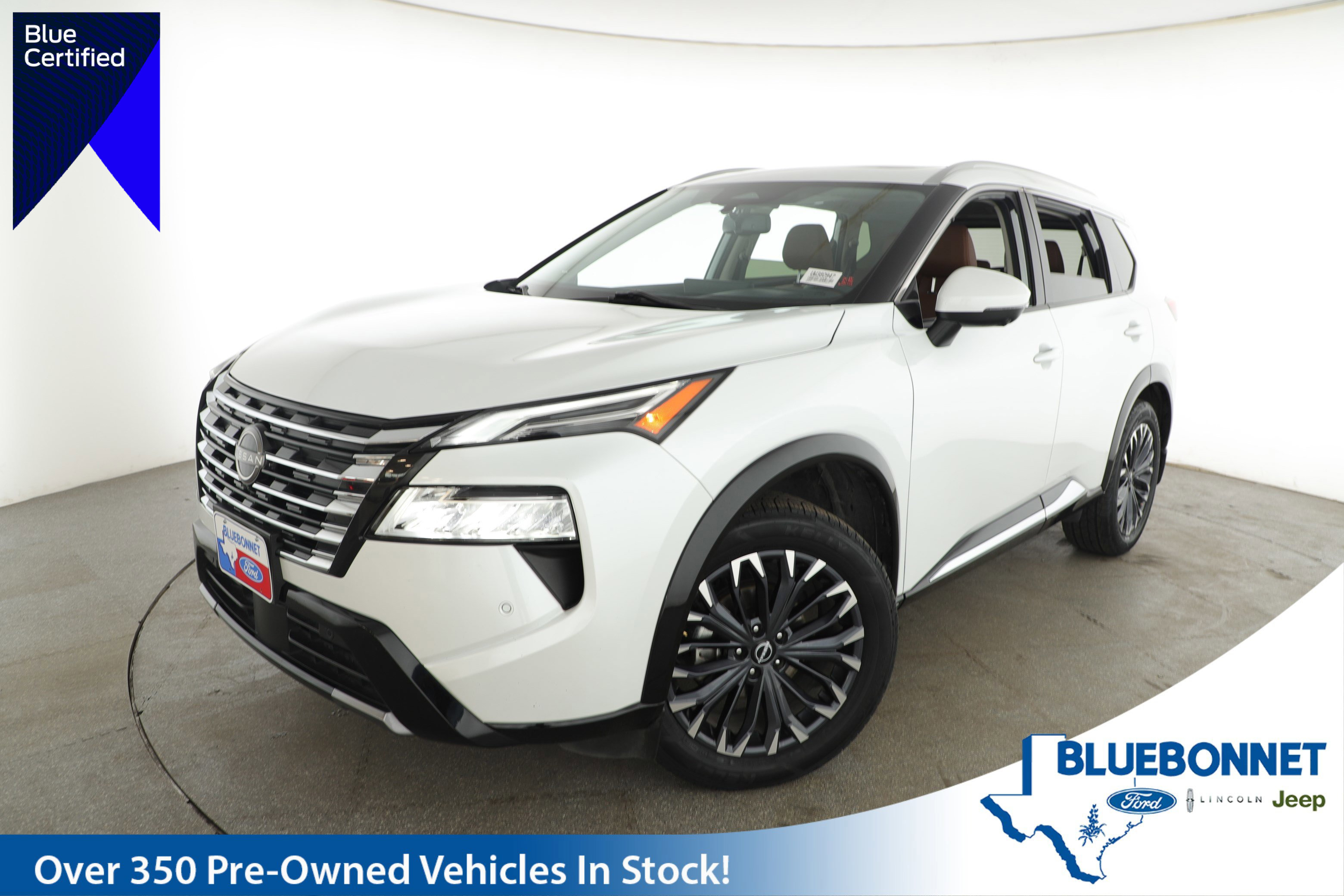 Used 2024 Nissan Rogue Platinum image 1