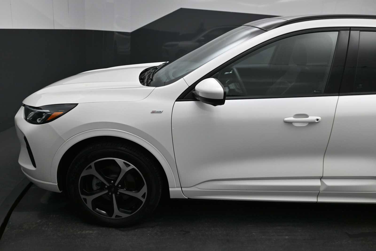 Certified 2025 Ford Escape ST-Line Elite w/ Premium Technology Package AWD/4WD image 26