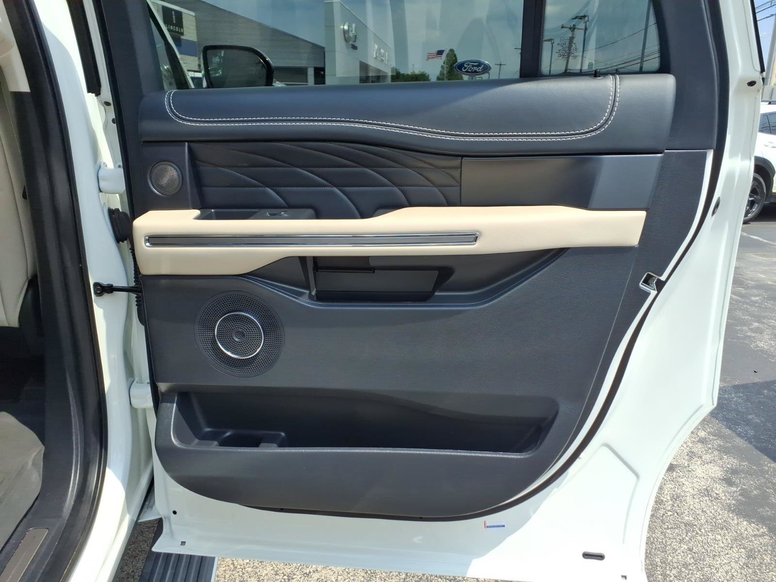 Certified 2024 Ford Expedition Max Platinum AWD/4WD image 30