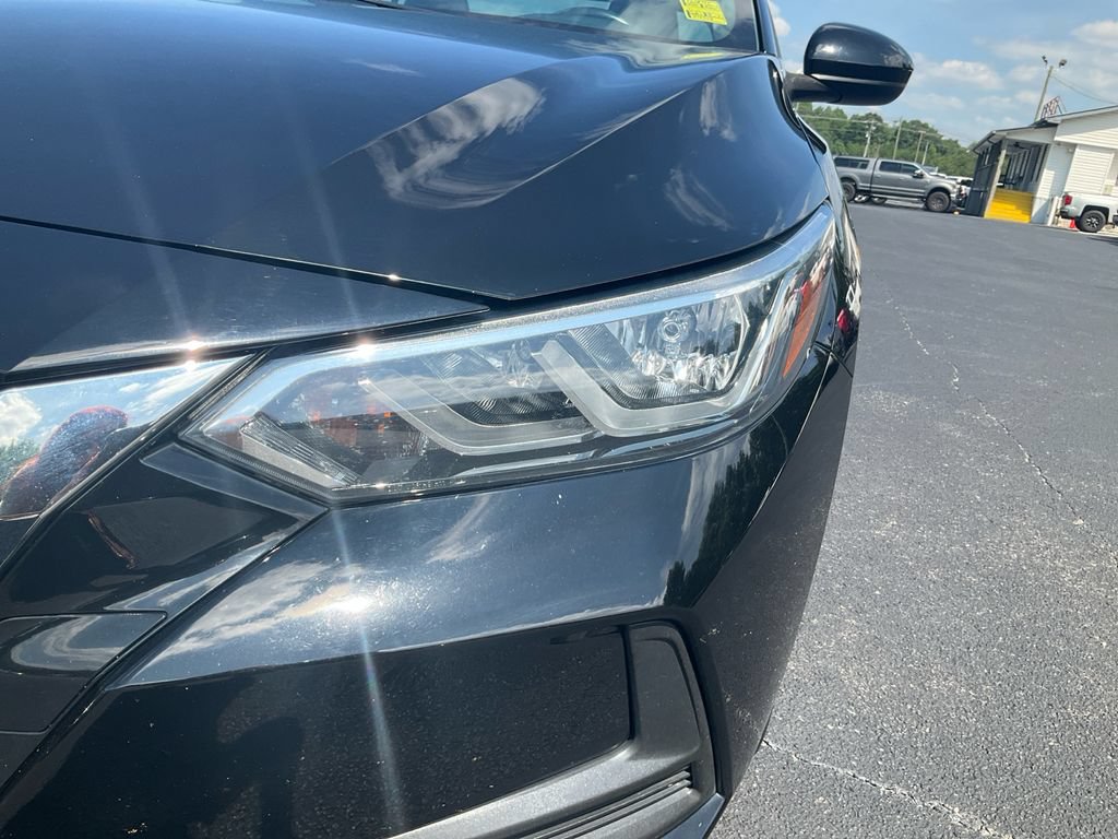 Used 2022 Nissan Sentra SV FWD image 9