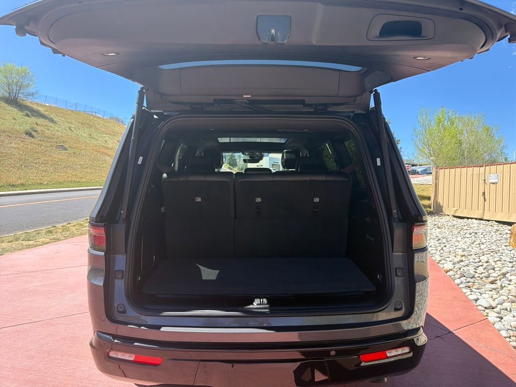 Used 2023 Jeep Wagoneer Series II image 25