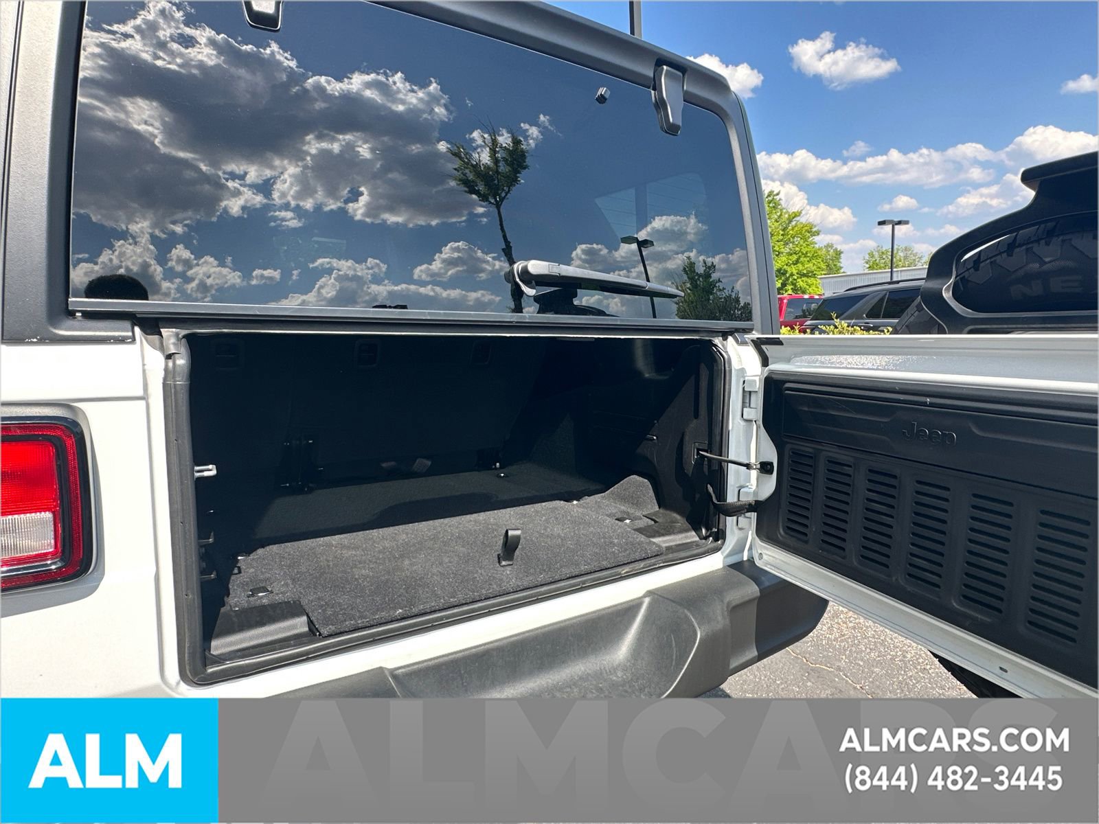 Used 2025 Jeep Wrangler Unlimited Sport AWD/4WD image 21