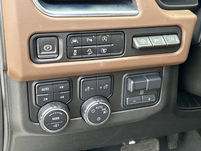 Used 2024 Chevrolet Tahoe High Country image 40